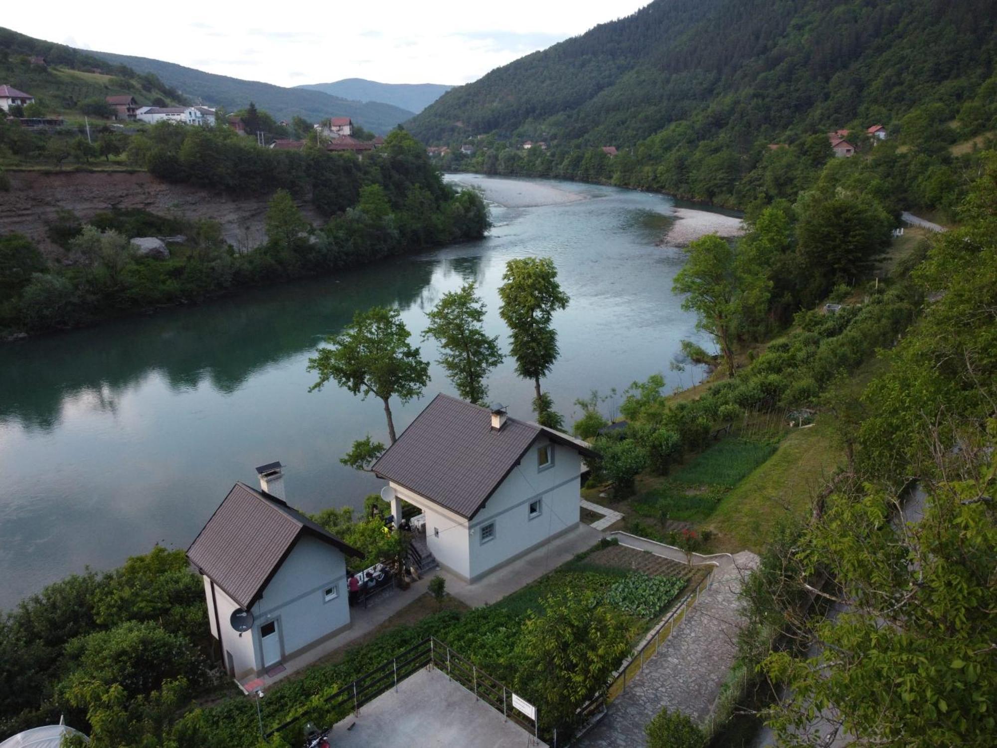 Prenociste Na Drini Foca Bed and Breakfast Exteriör bild